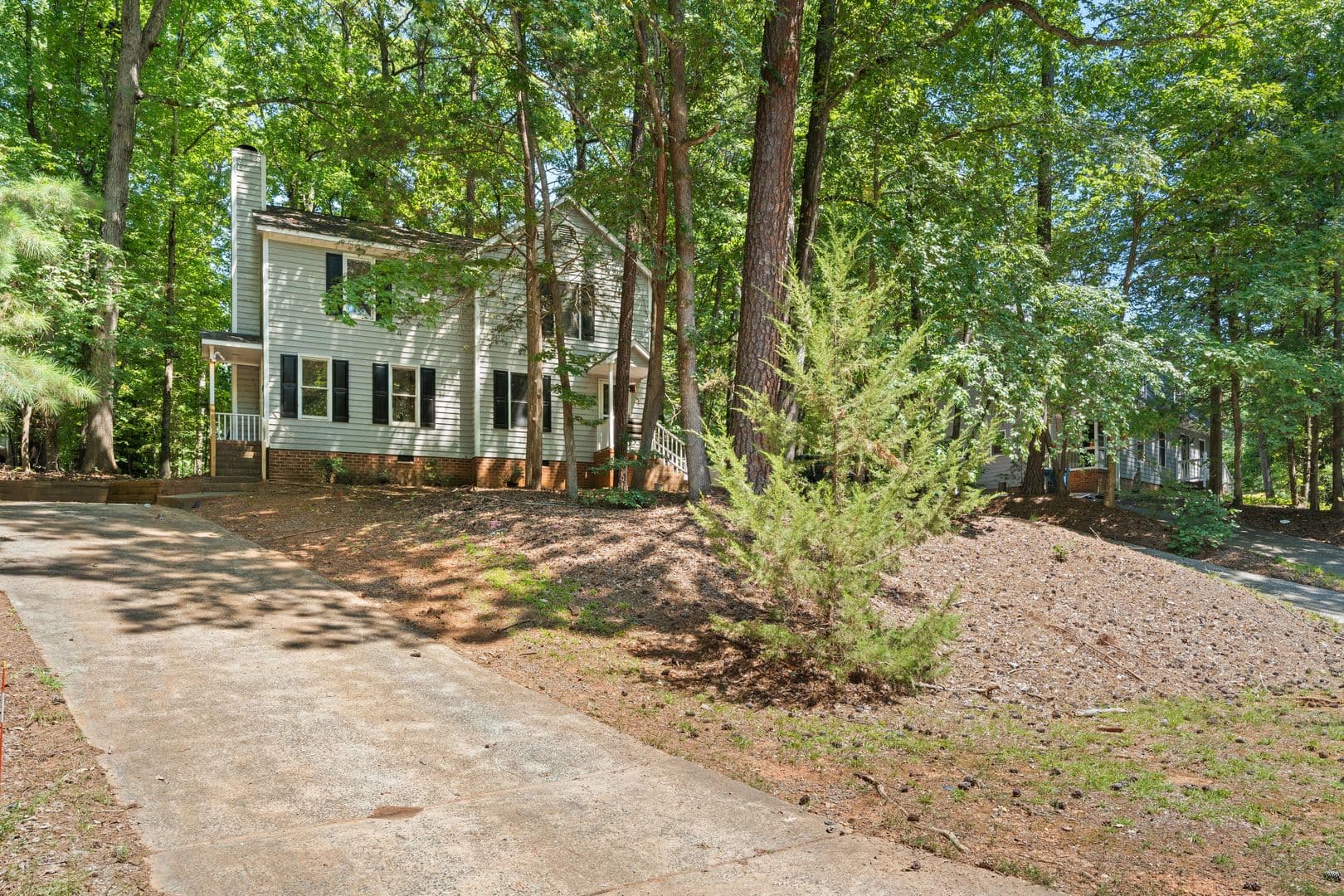Durham House: 14 Alamo Ct