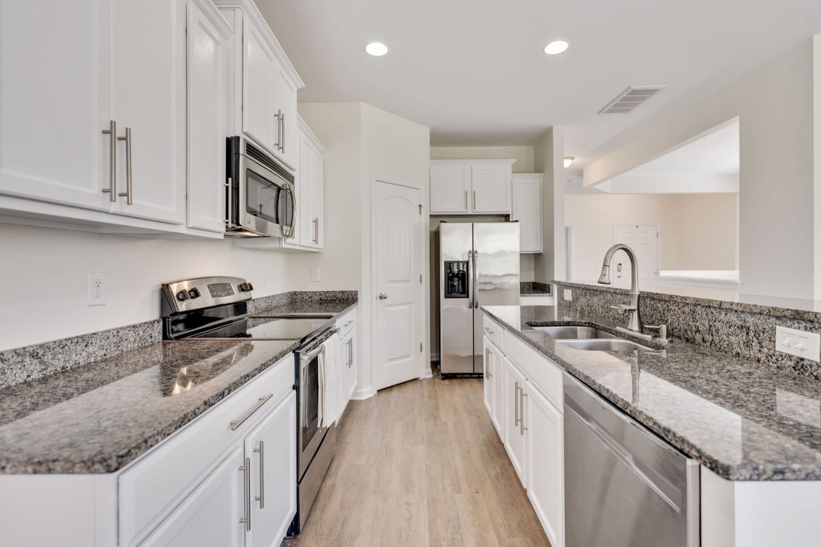 Durham House: 11 Moss Grove Ln
