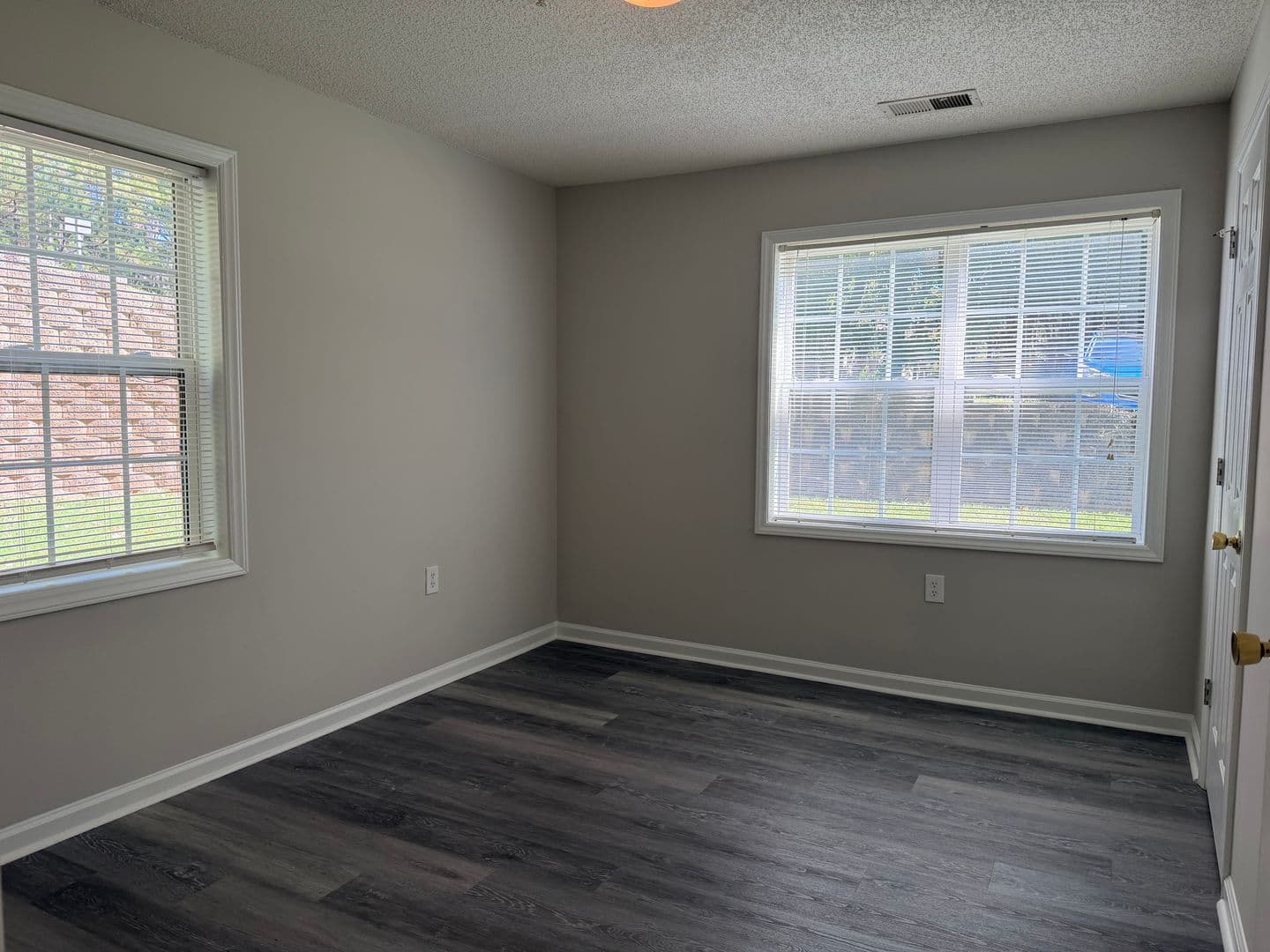 Raleigh Apartment: 2000 University Woods Rd