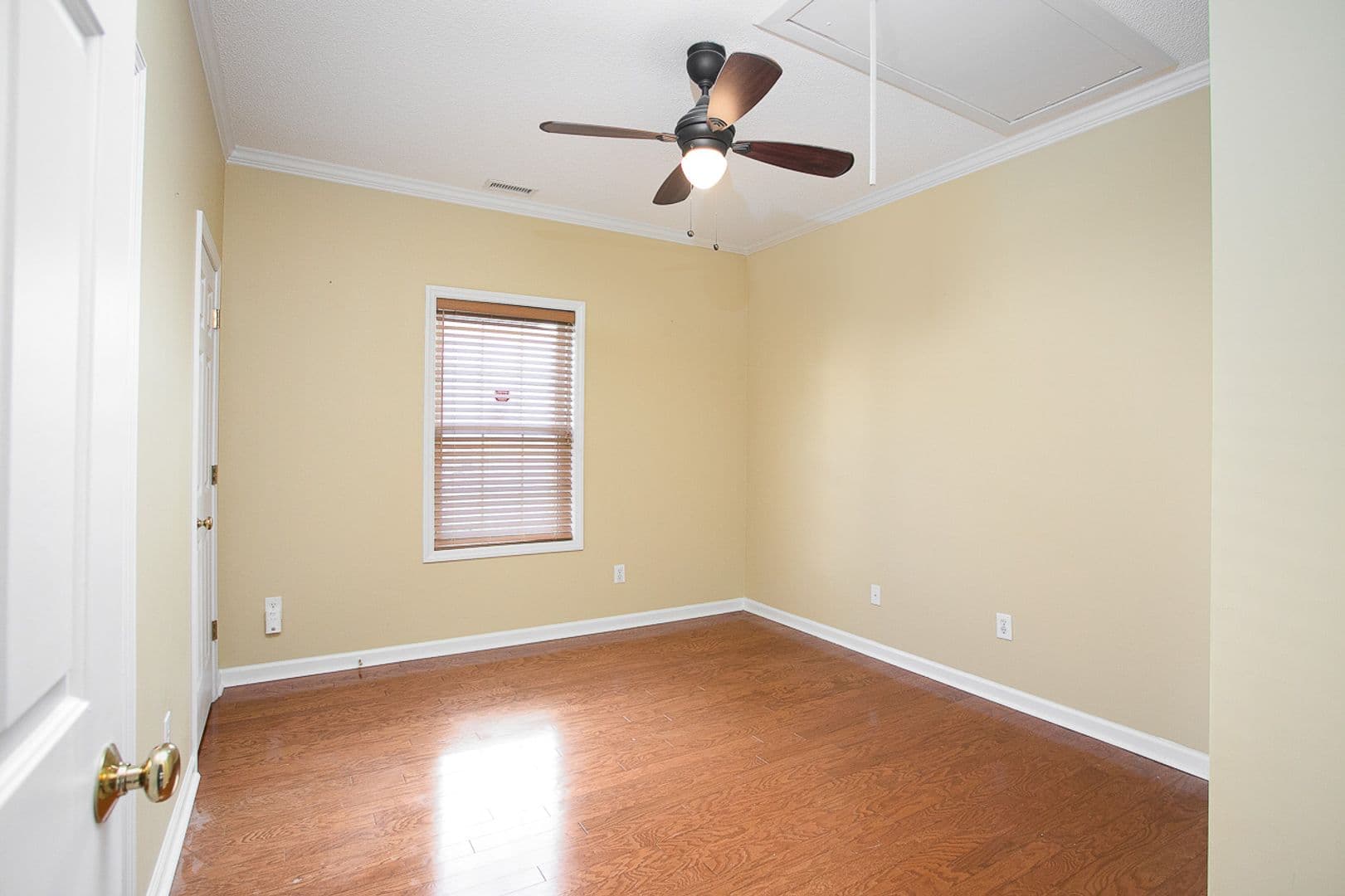 Raleigh House: 4824 Tommans Trl