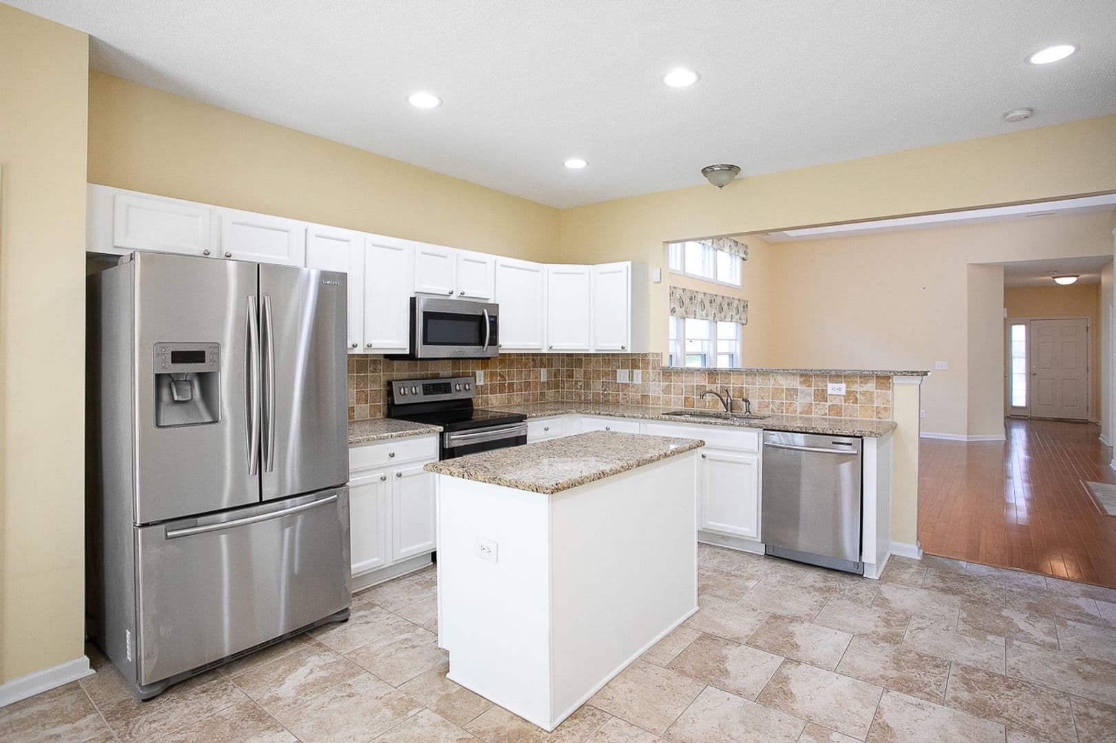 Raleigh House: 4824 Tommans Trl