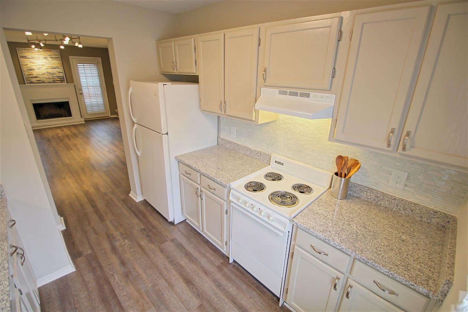Raleigh Apartment: Pinna Ct and Hammock Pl