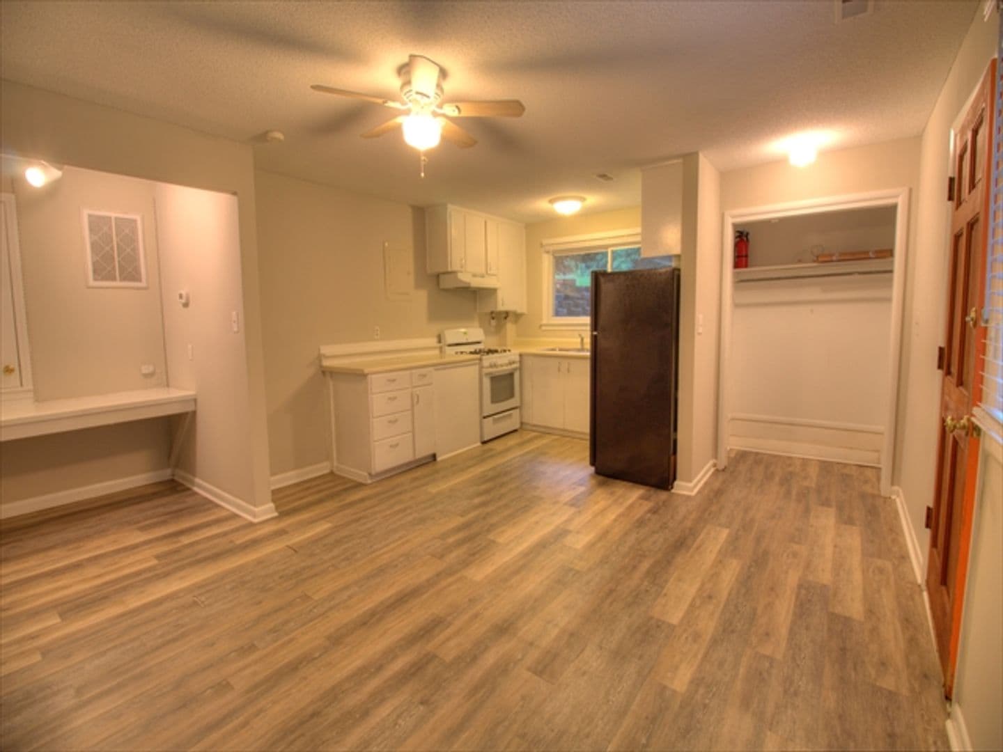 Chapel Hill Apartment: 113 Purefoy Rd