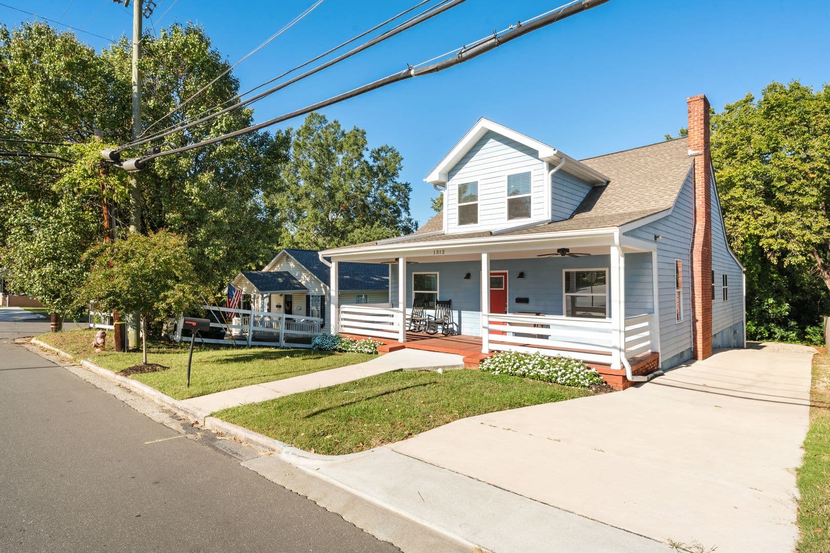 Durham House: 1312 S Roxboro St