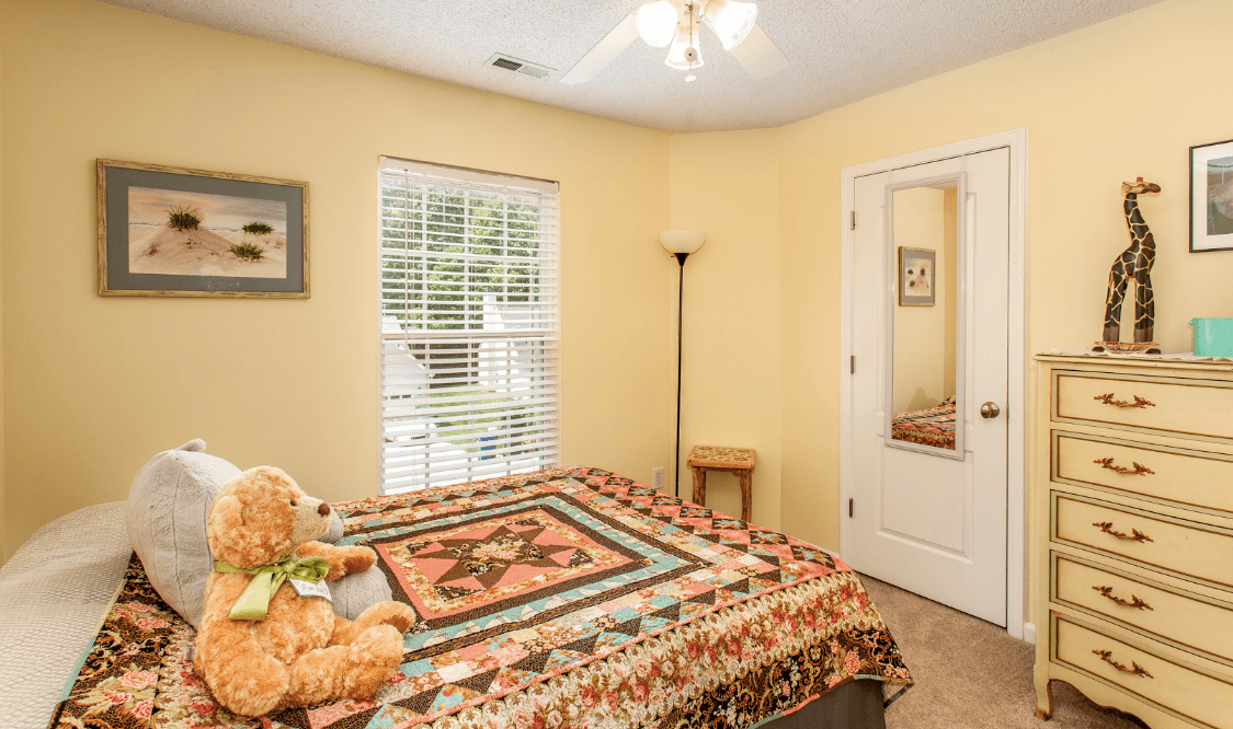 Raleigh House: 9215 Erinsbrook Dr