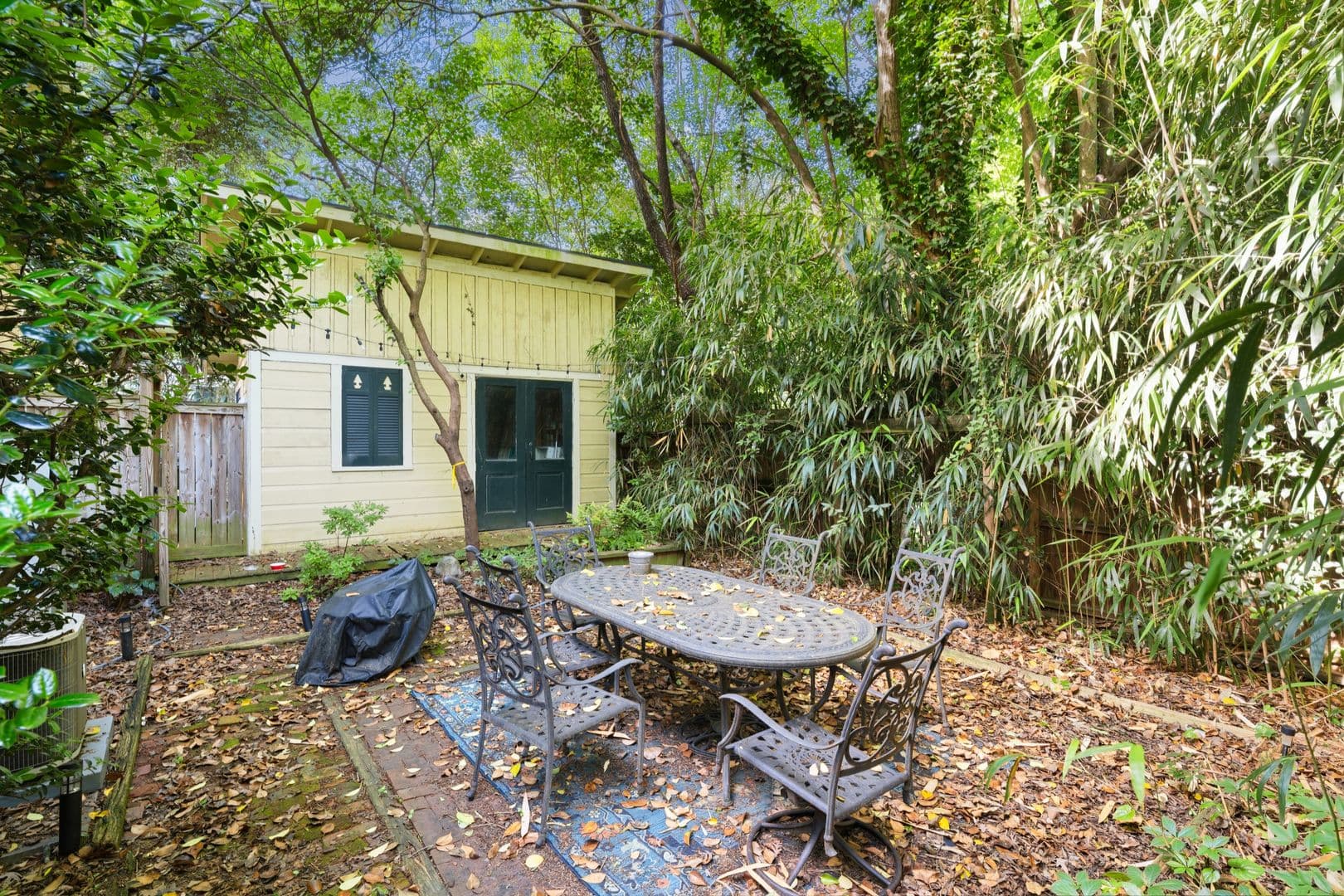 Chapel Hill House: 404 Pittsboro St