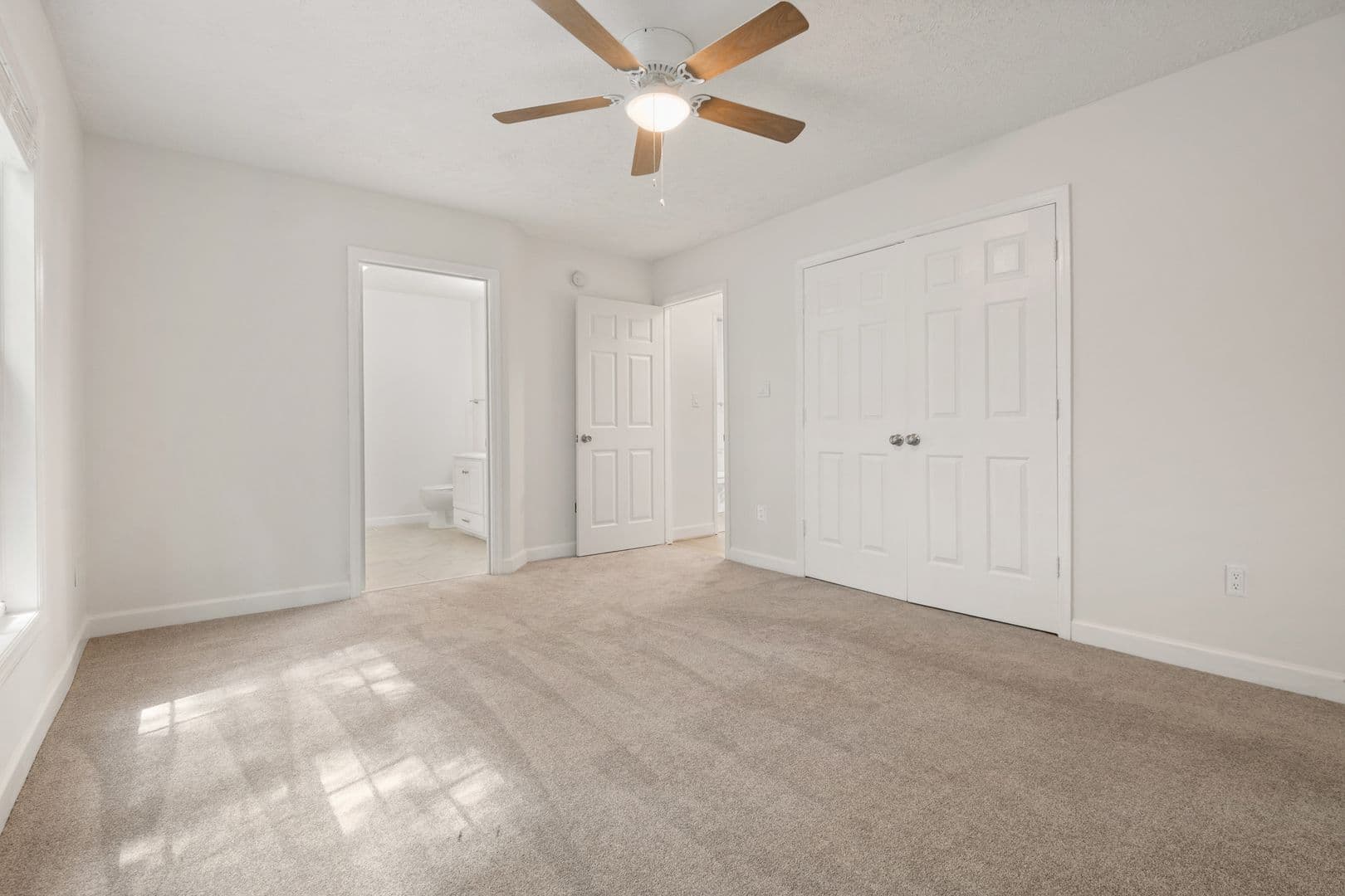 Raleigh House: 1420 E Lane St