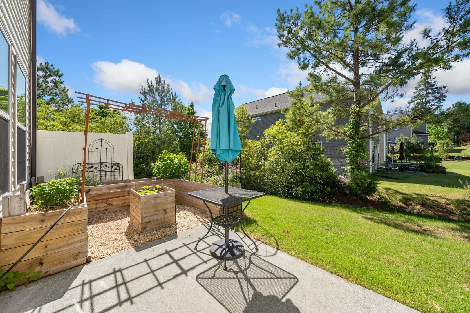 Durham House: 11 Moss Grove Ln