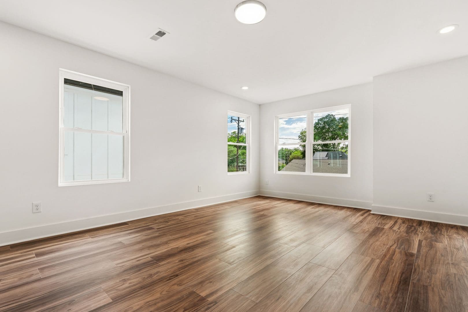 Durham House: 711 Gerard St