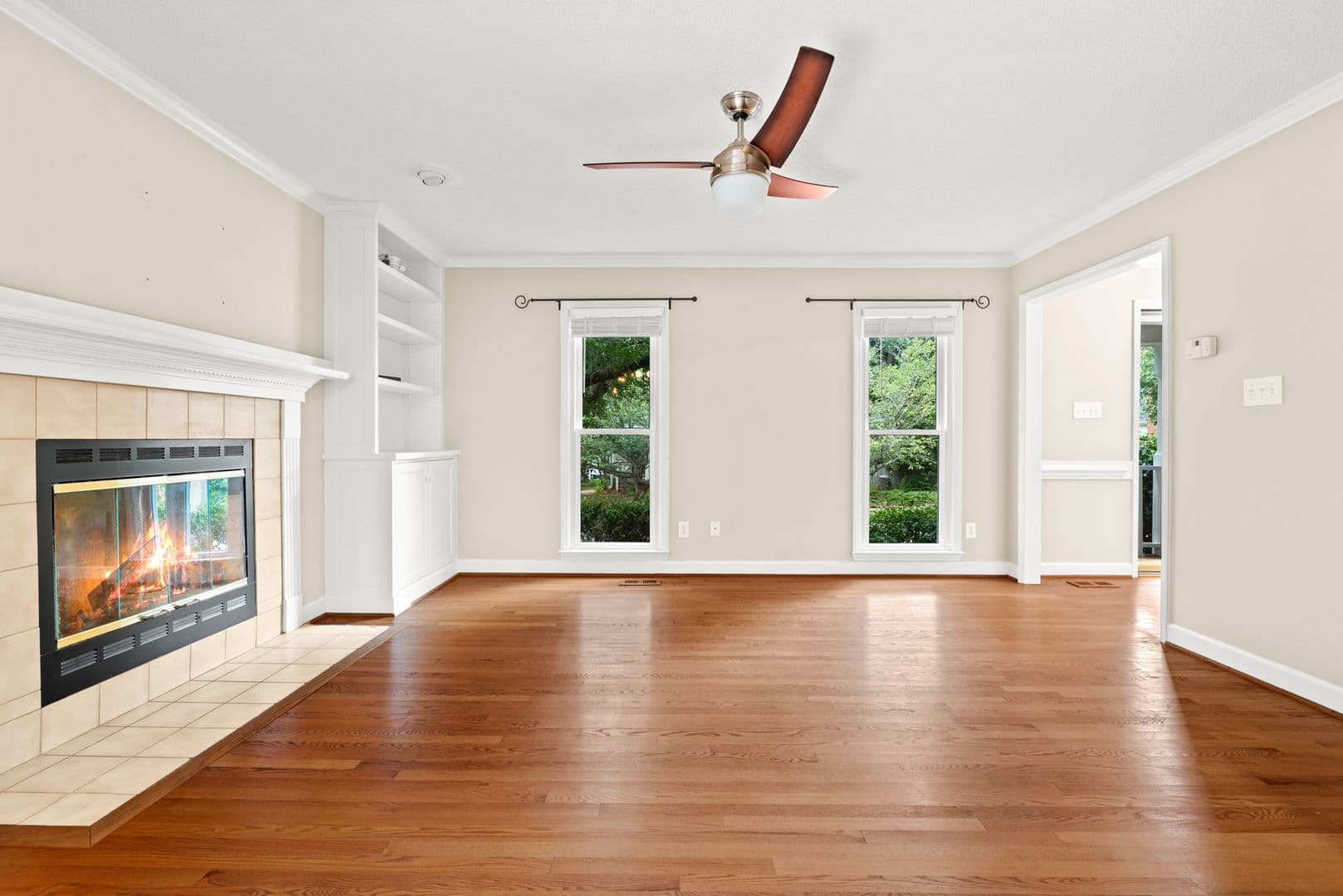 Raleigh House: 5912 Knollrock Dr