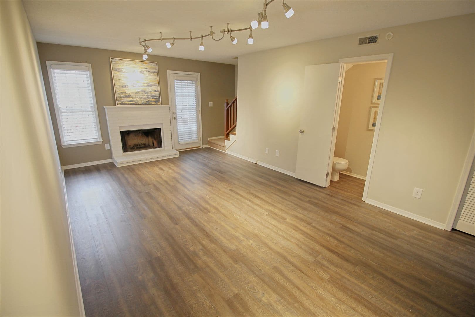 Raleigh Apartment: Pinna Ct and Hammock Pl