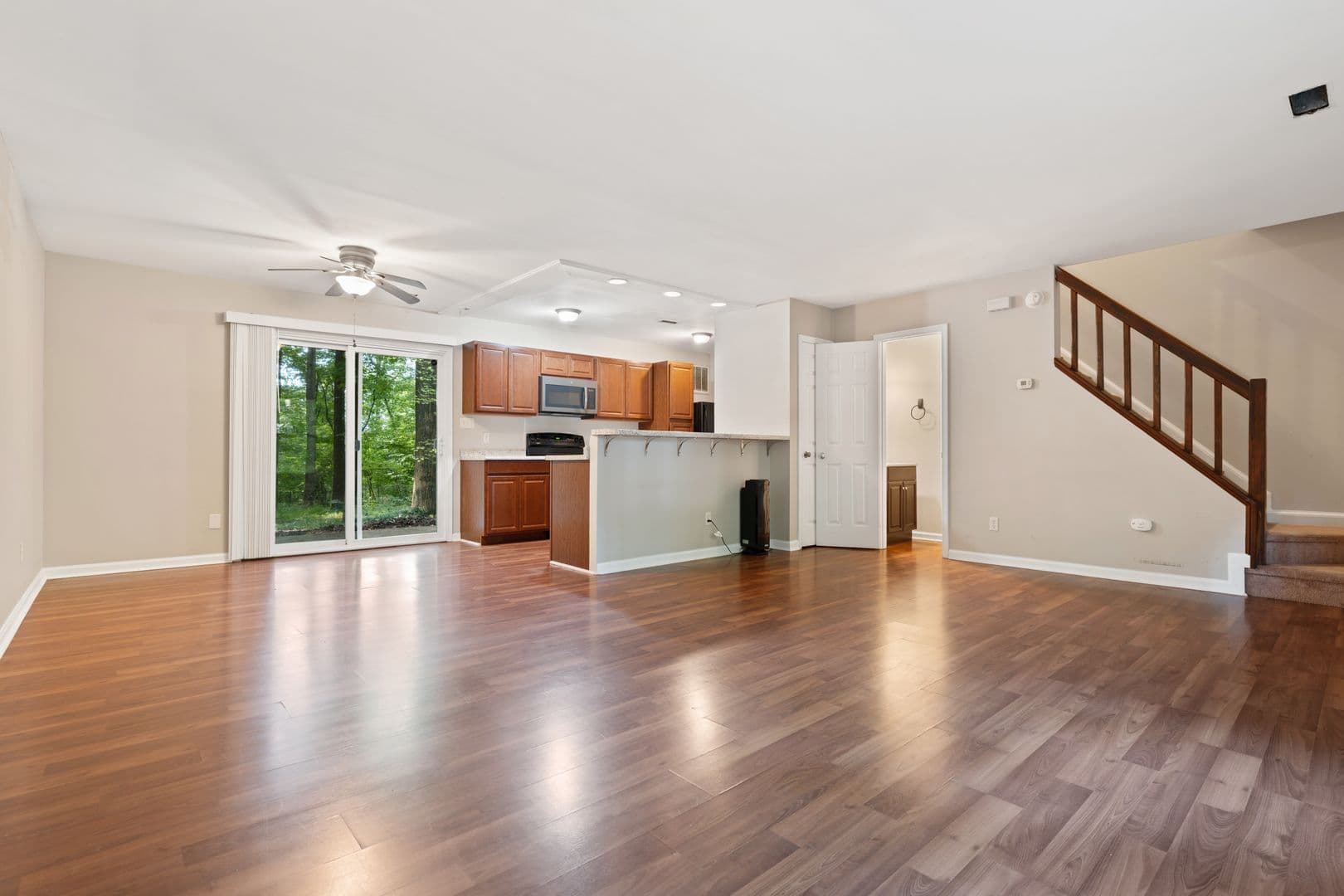 Cary Townhome: 732 Branniff Dr