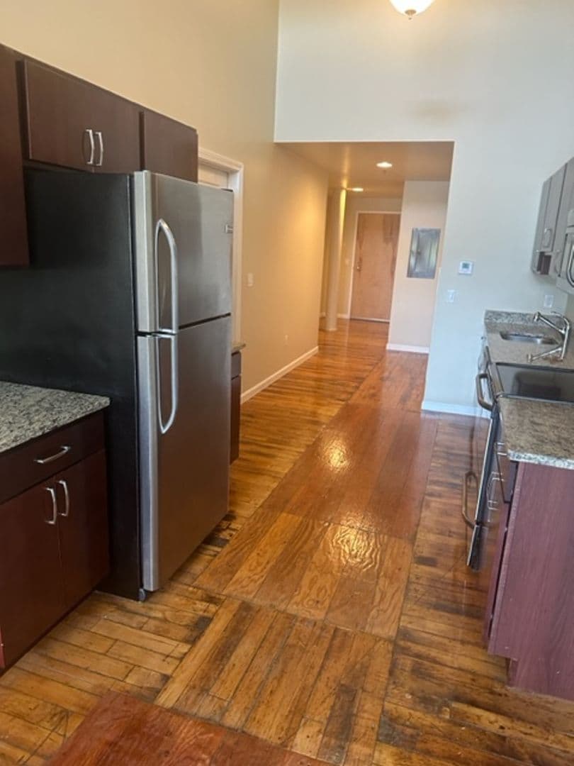 New Bedford Apartment: 200 Riverside Ave.
