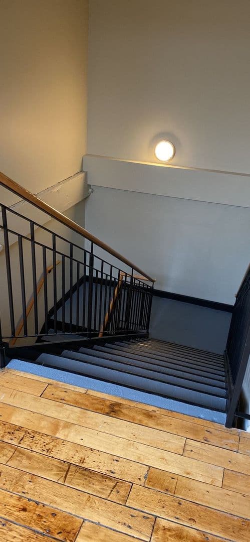 New Bedford Apartment: 75 Wamsutta Street