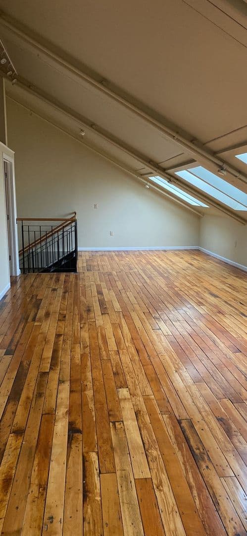 New Bedford Apartment: 75 Wamsutta Street