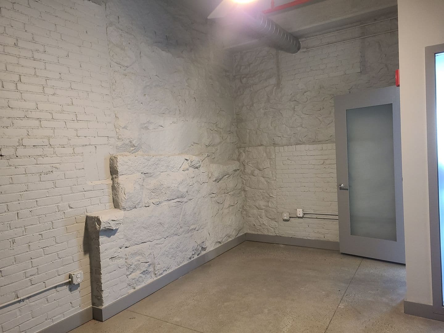 New Bedford Apartment: 55 Wamsutta Street