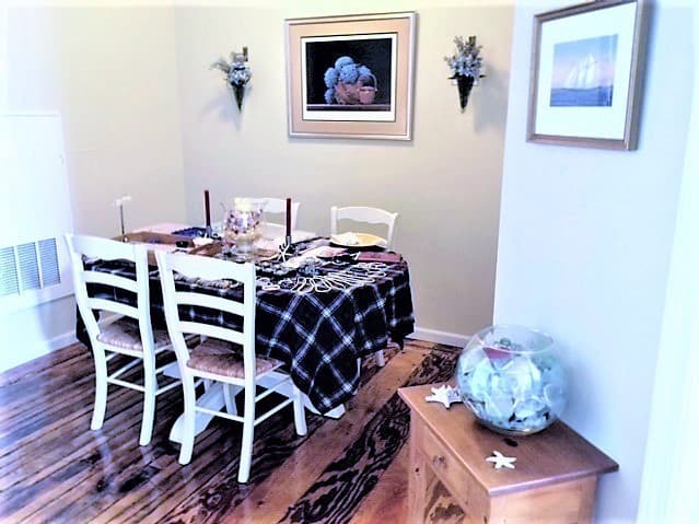 New Bedford Apartment: 10 Manomet Street
