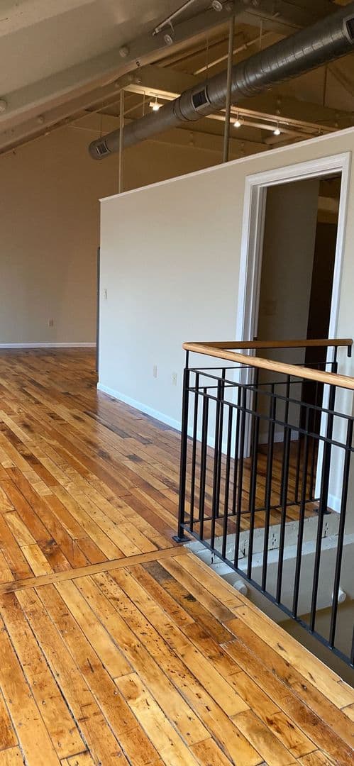 New Bedford Apartment: 75 Wamsutta Street