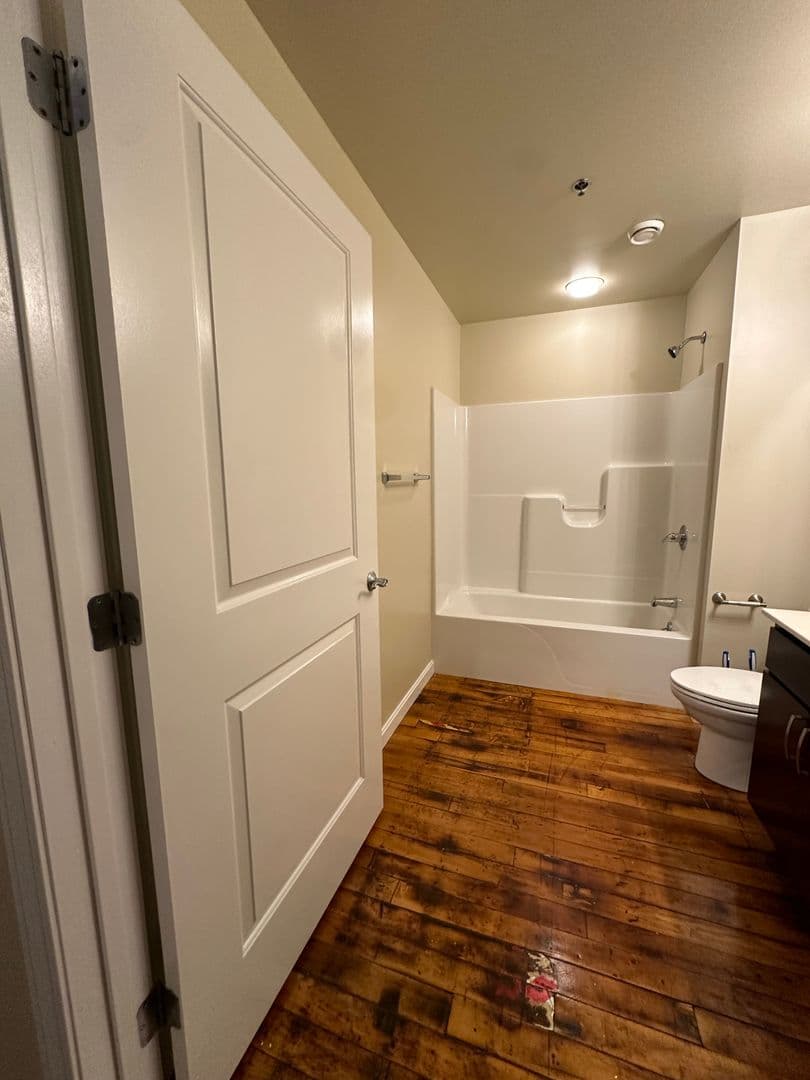 New Bedford Apartment: 200 Riverside Ave.