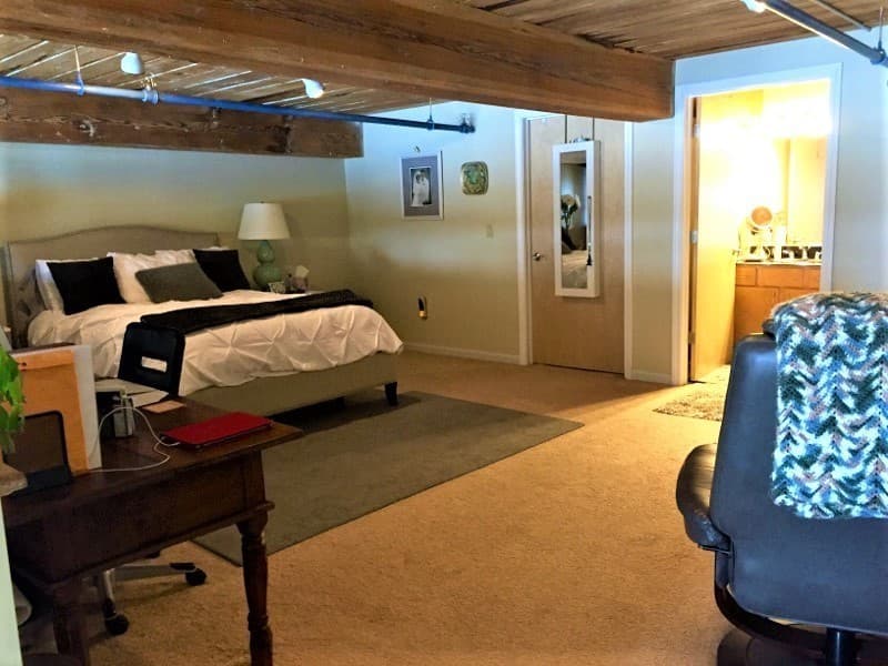New Bedford Apartment: 10 Manomet Street