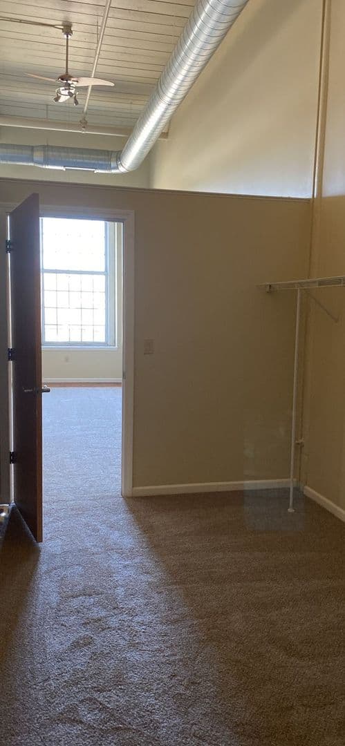 New Bedford Apartment: 75 Wamsutta Street