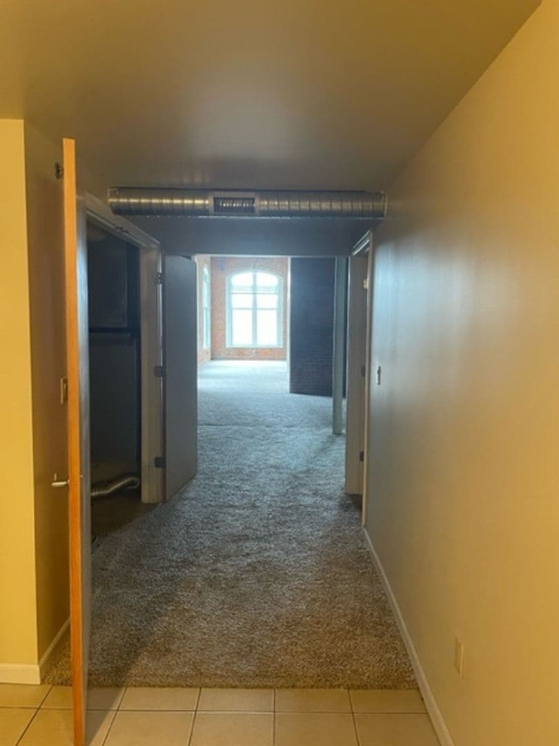 New Bedford Apartment: 10 Manomet Street