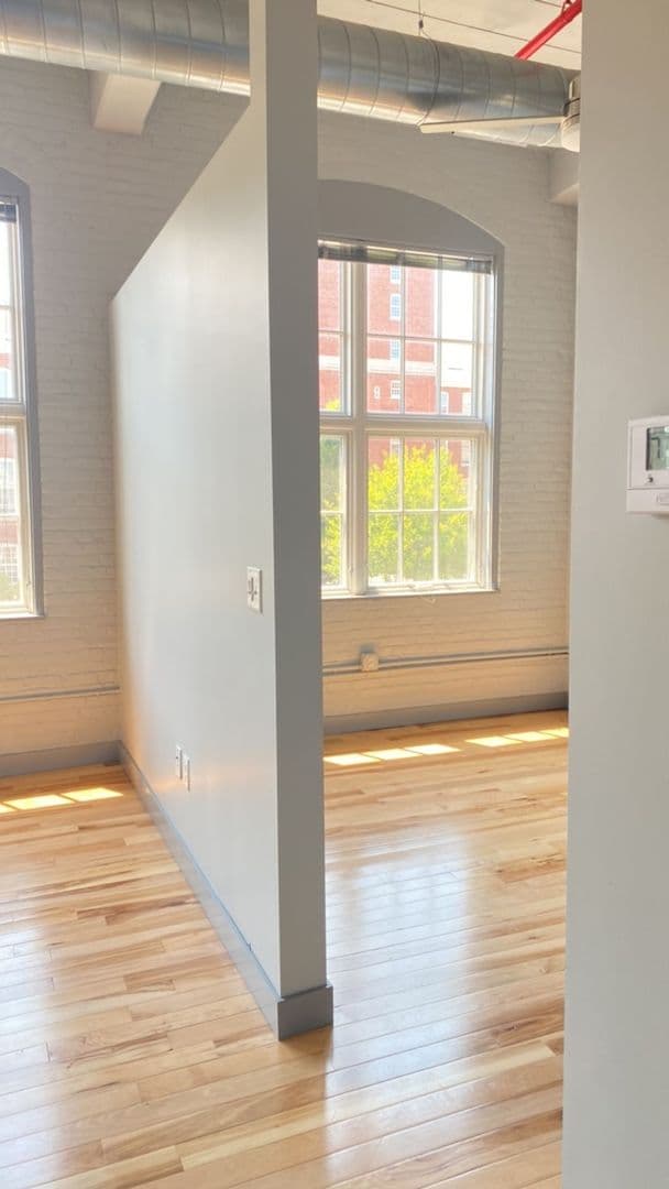 New Bedford Apartment: 55 Wamsutta Street