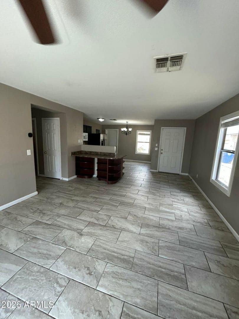 El Mirage House: 11509 W Charter Oak RD