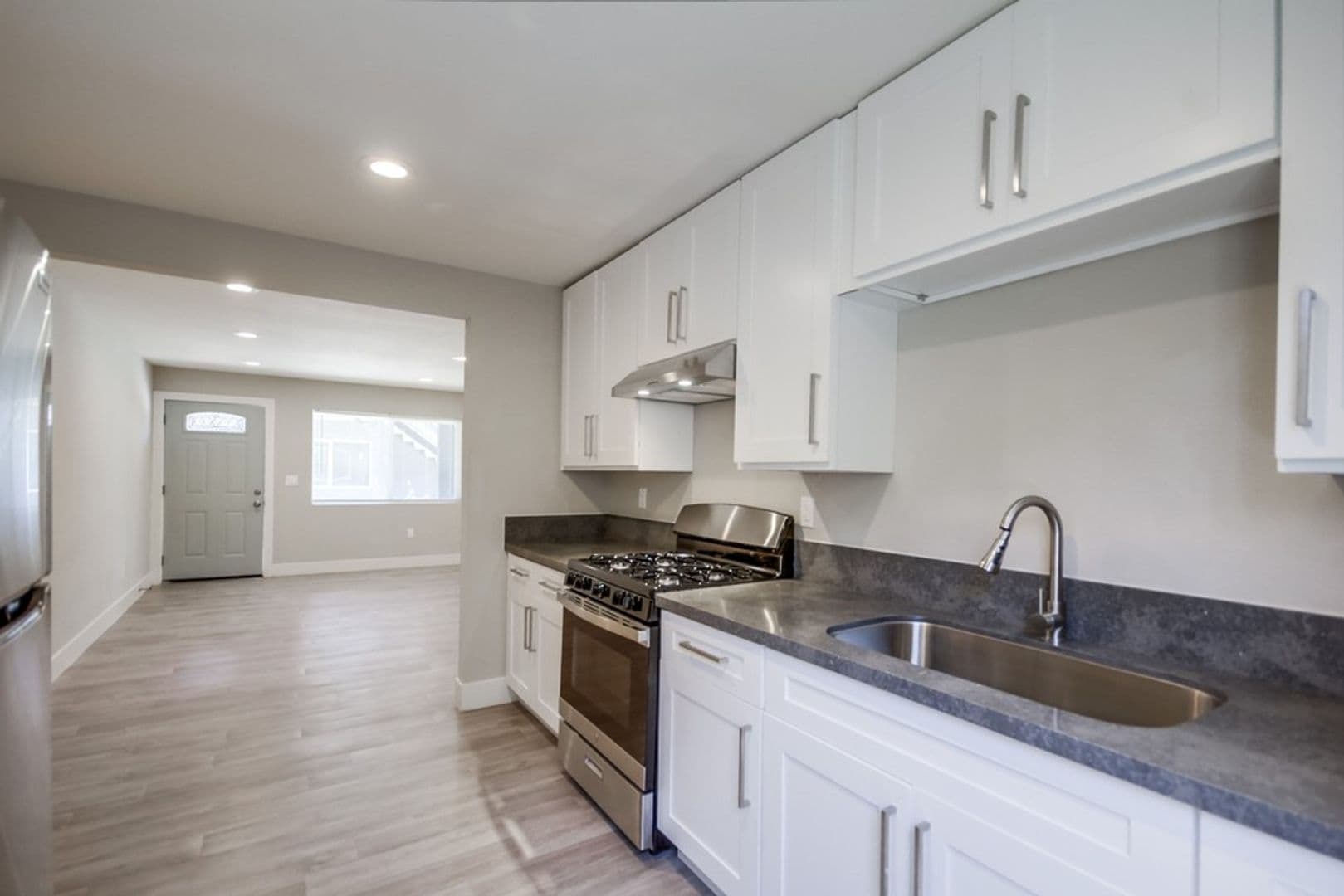 San Diego Apartment: 4218 49th Street