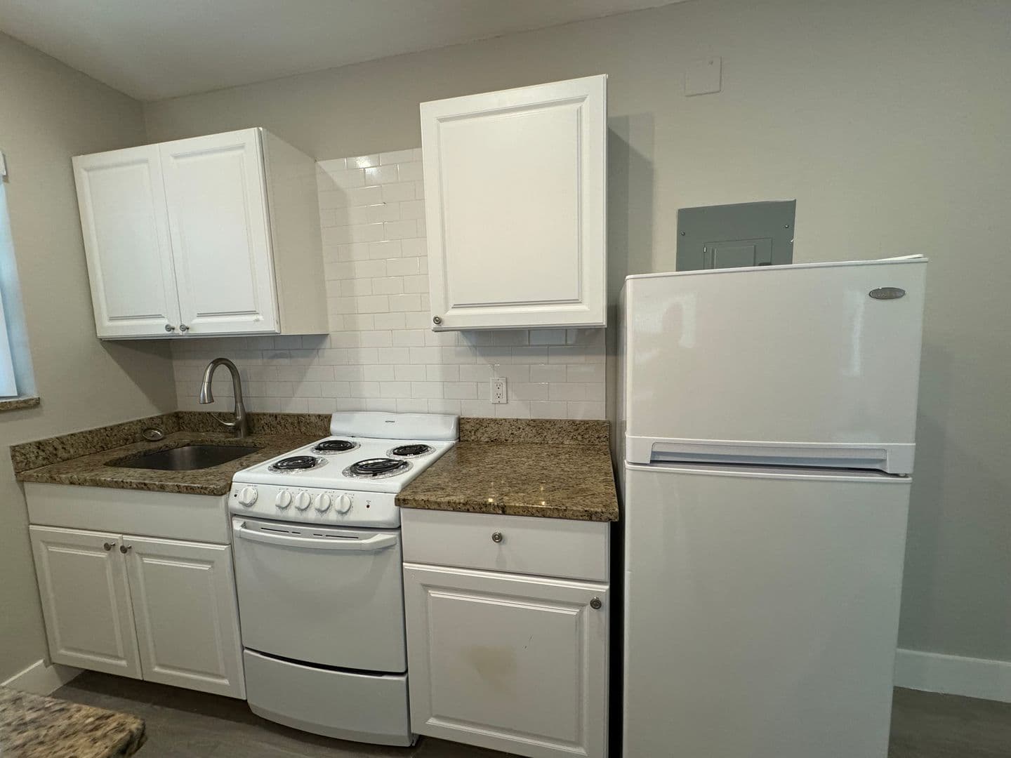 Fort Lauderdale Apartment: 716 SE 14th CT