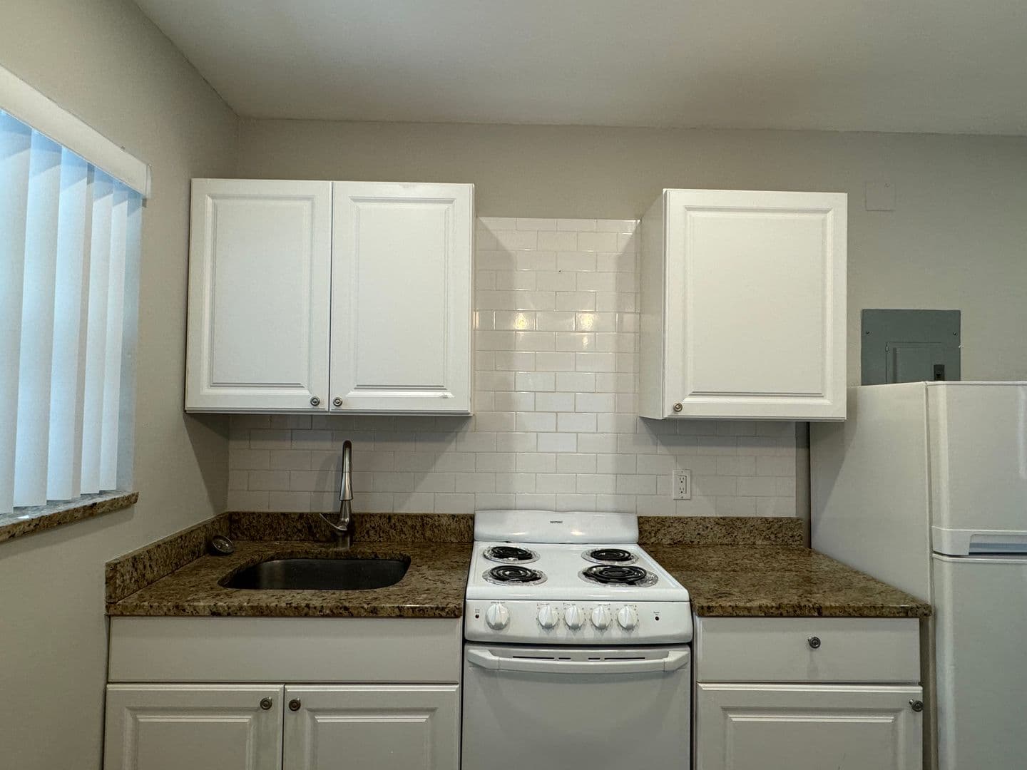 Fort Lauderdale Apartment: 716 SE 14th CT