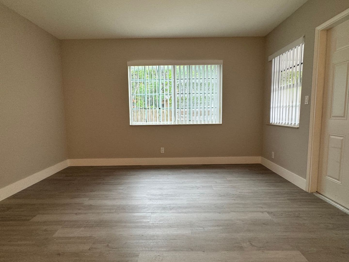 Fort Lauderdale Apartment: 716 SE 14th CT