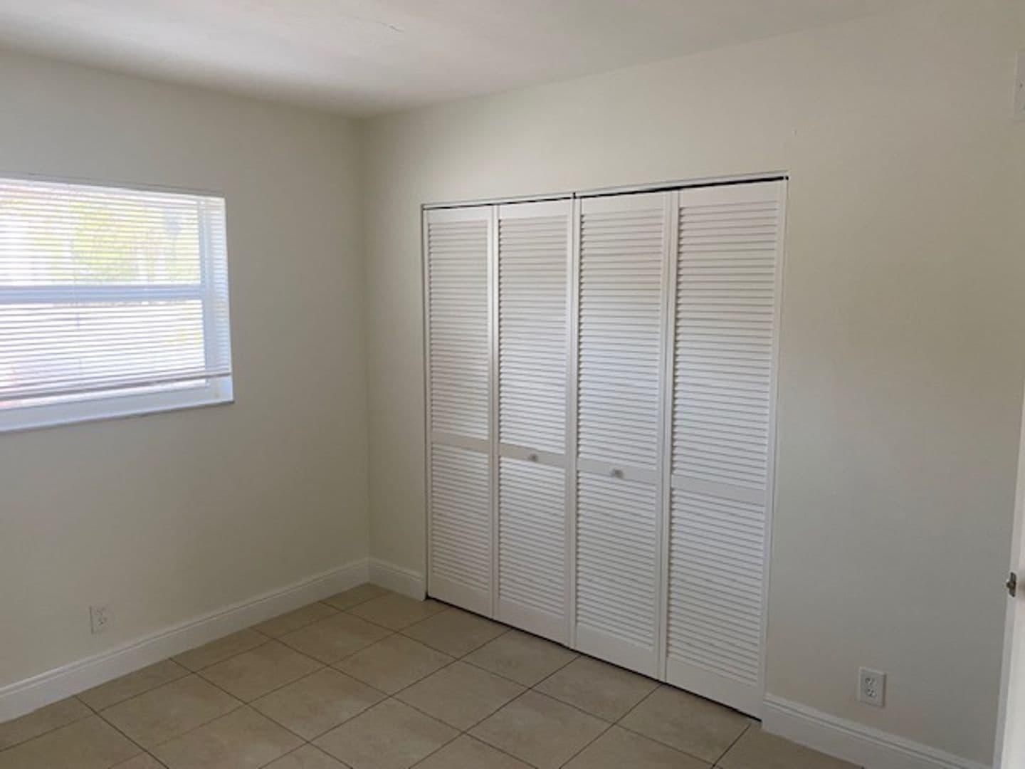 Fort Lauderdale Apartment: 452 SW 4th Ave