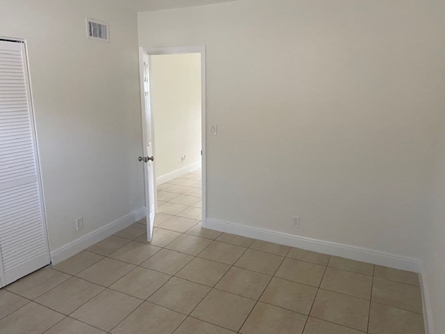 Fort Lauderdale Apartment: 452 SW 4th Ave
