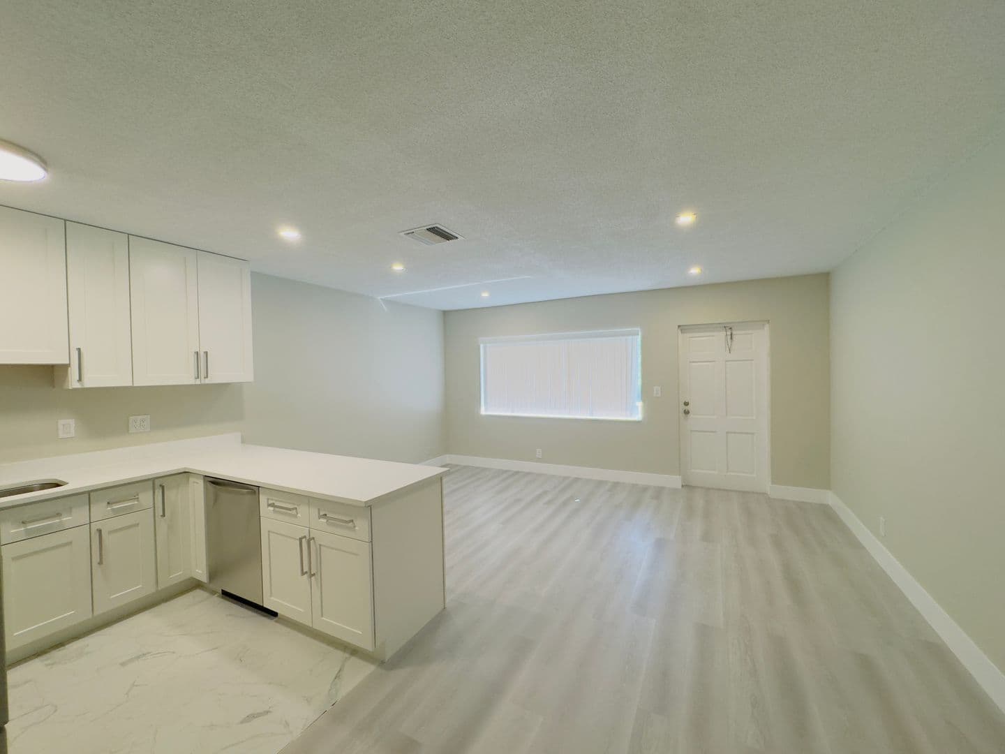 FORT LAUDERDALE Apartment: 1903 SW 3rd Ave