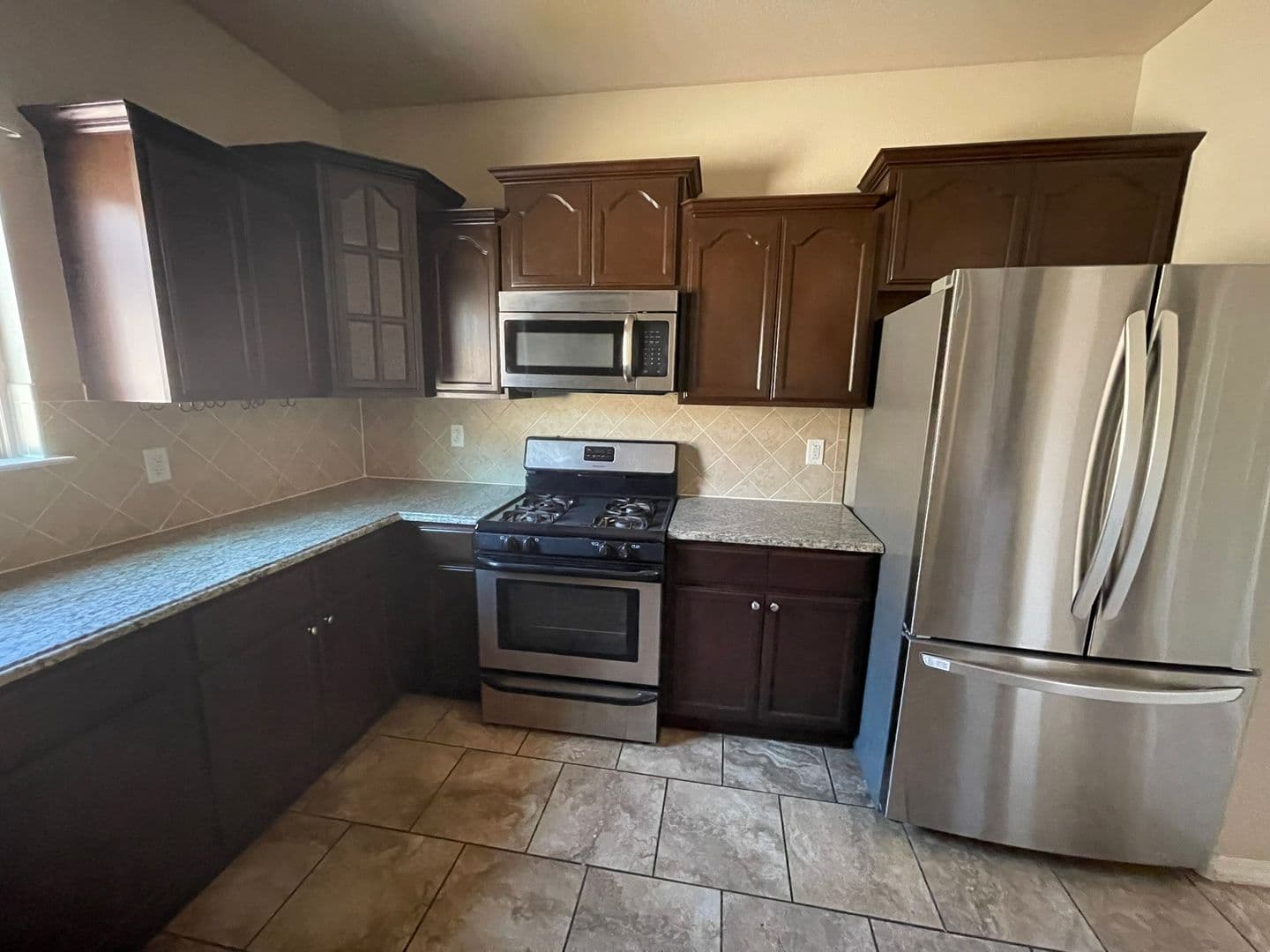El Paso House: 14327 Early Morn Ave