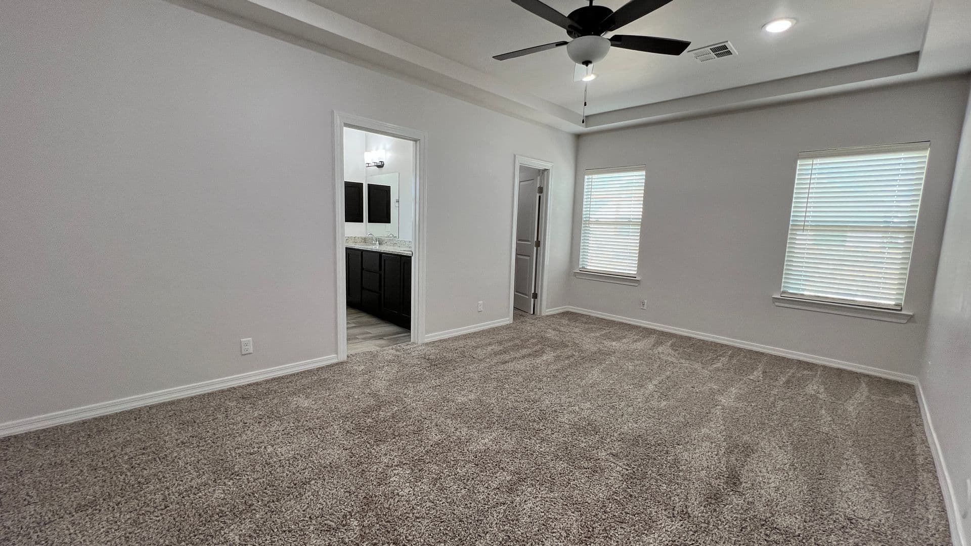 El Paso House: 1107 Sky River St