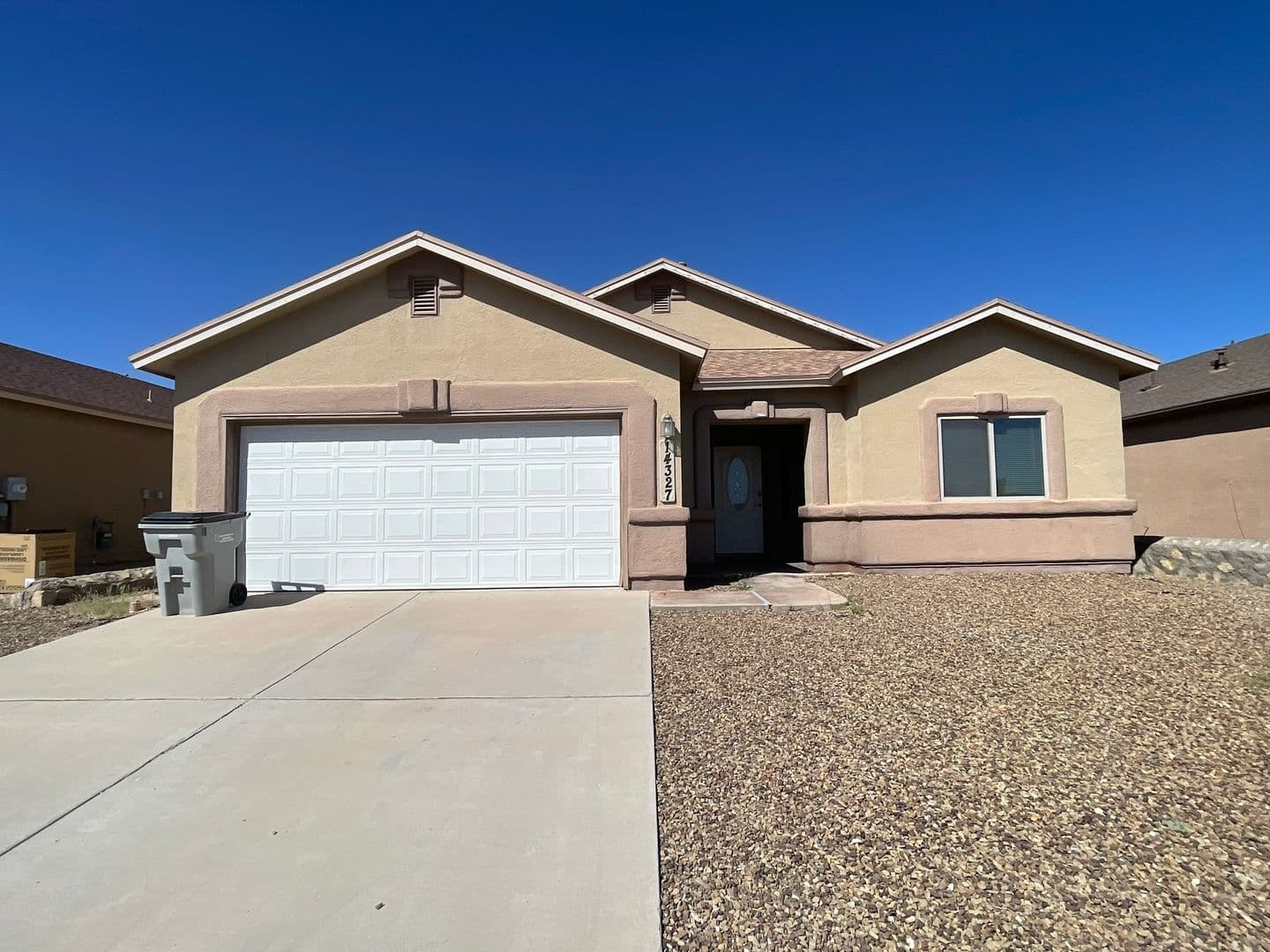 El Paso House: 14327 Early Morn Ave