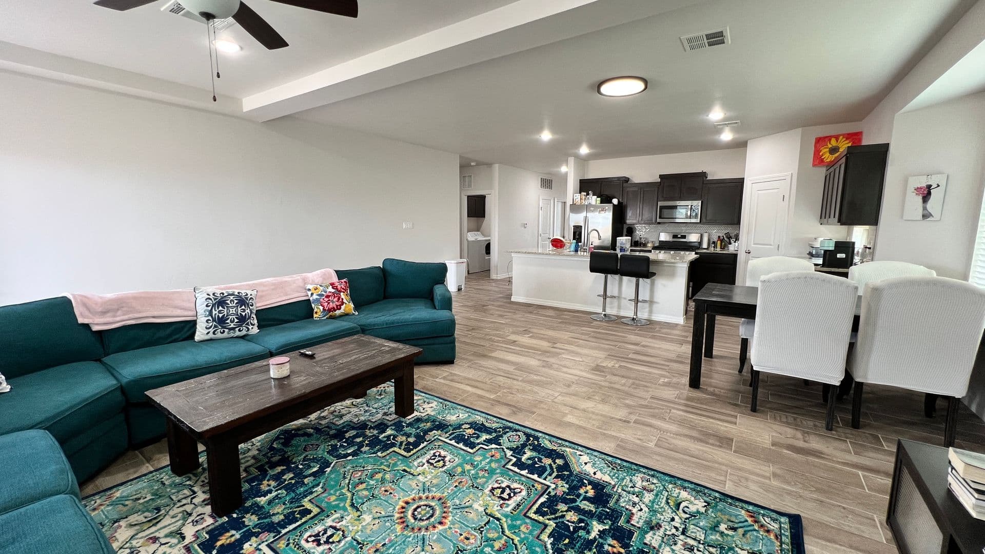 El Paso House: 1107 Sky River St