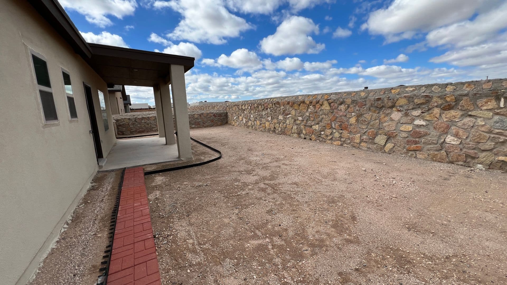 El Paso House: 1107 Sky River St