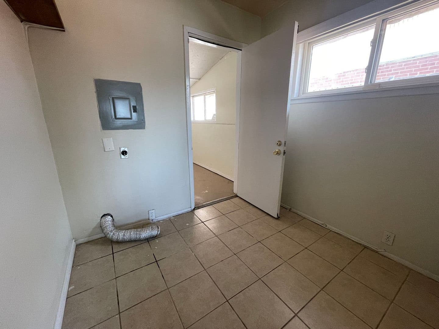 El Paso House: 4931 MAXWELL AVE