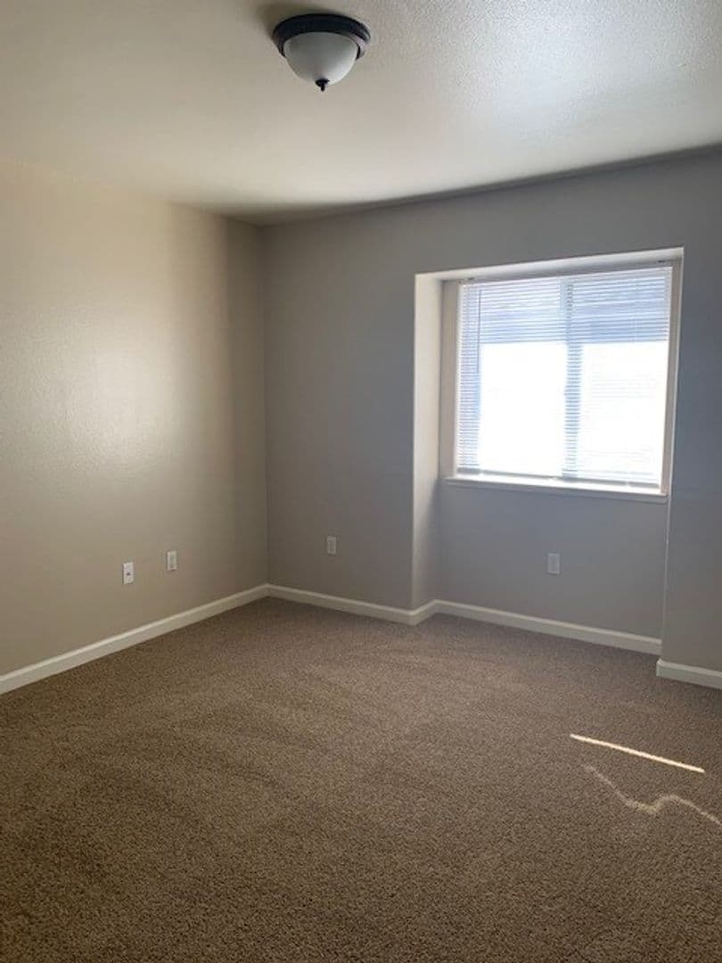 Sparks Apartment: 830 G Street
