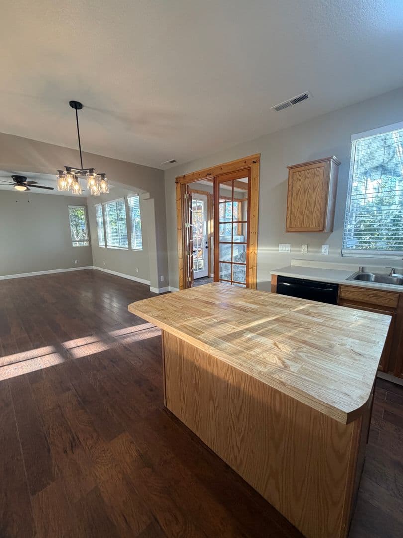 Reno House: 6212 Everest Drive
