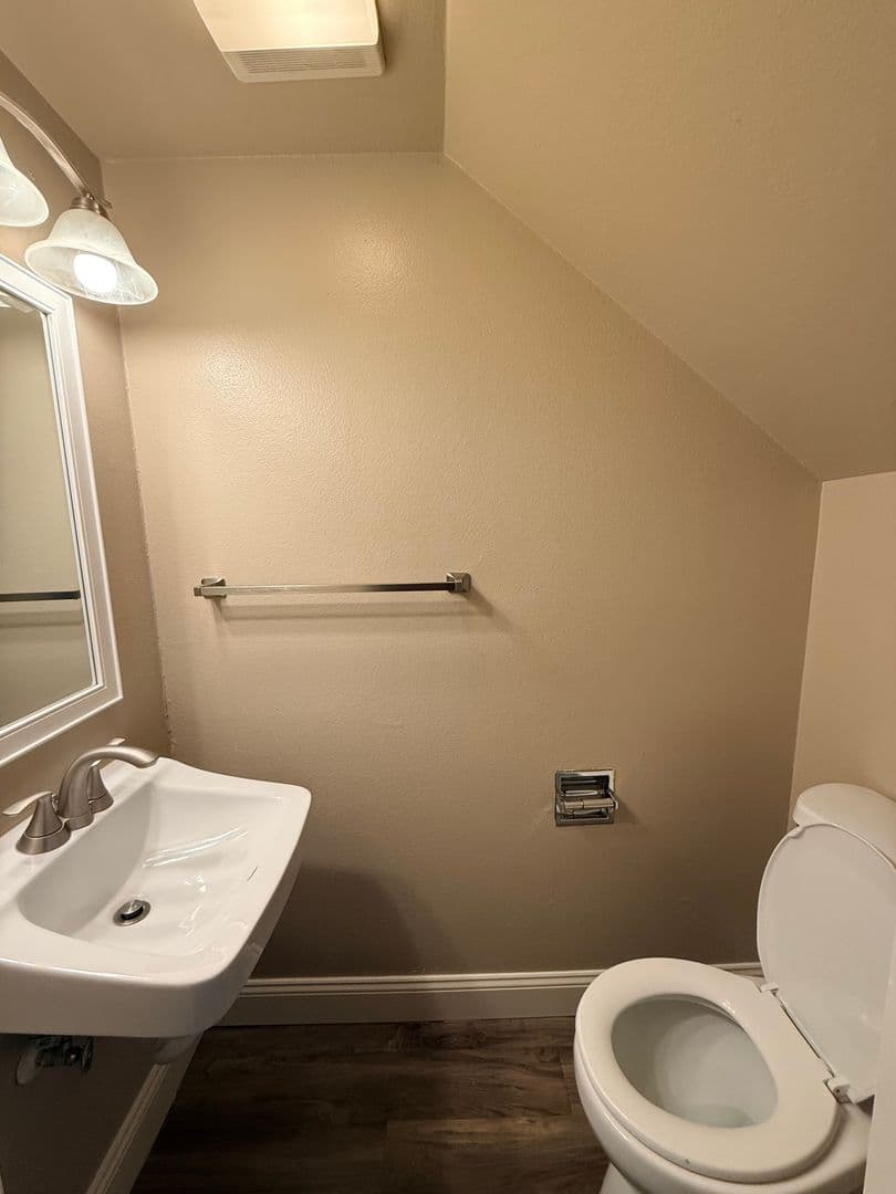 Reno Apartment: 1060 Nevada Street