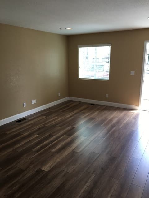Sparks Apartment: 417 11th Street