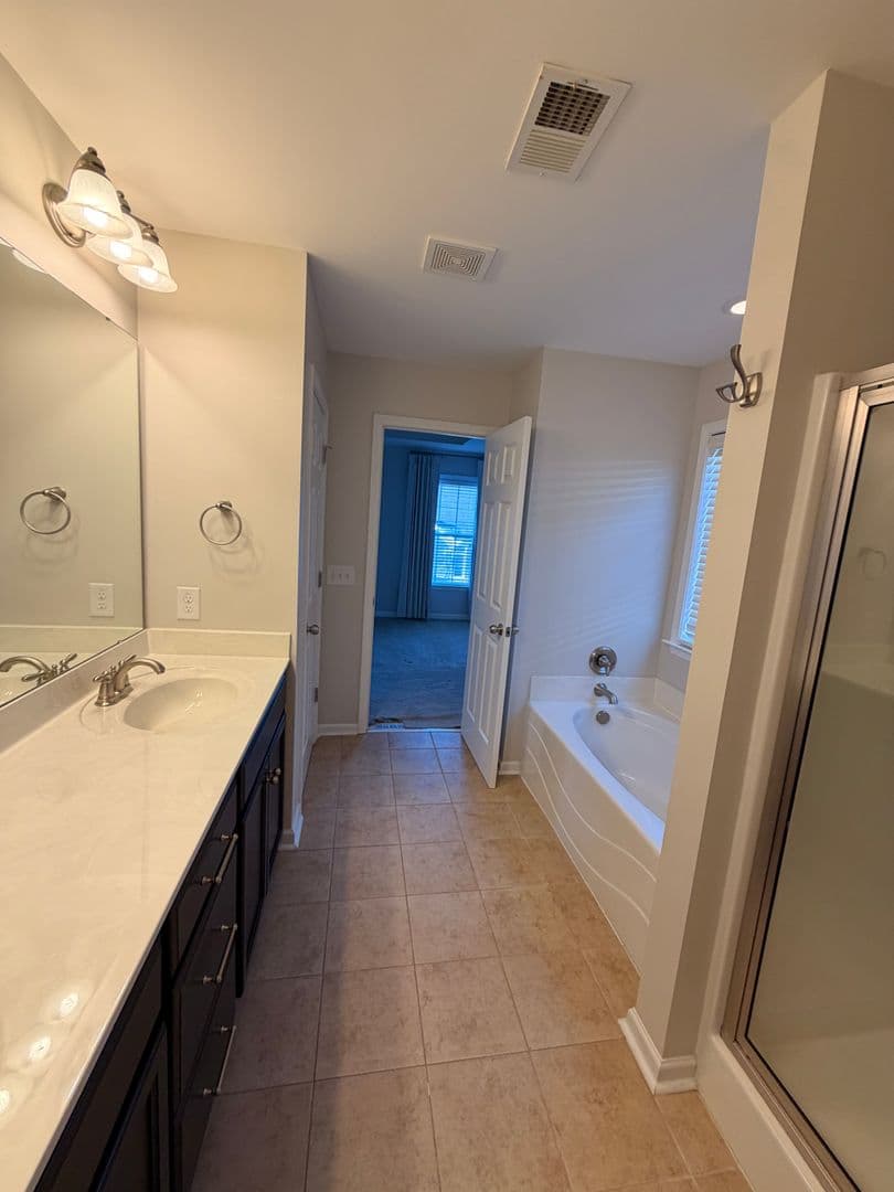 Moncks Corner House: 555 Crossland Drive