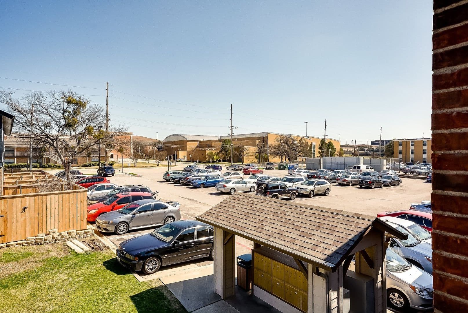 Denton Apartment: 218 North Texas Boulevard