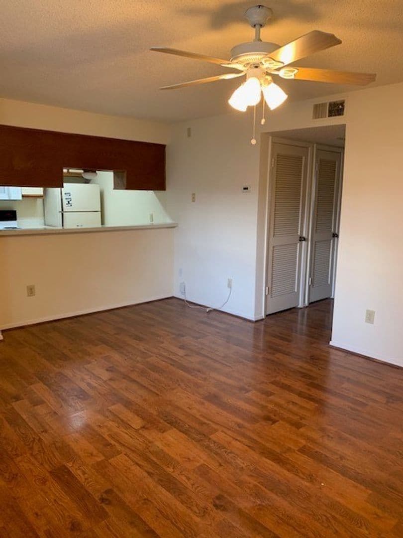 Denton Apartment: 218 North Texas Boulevard