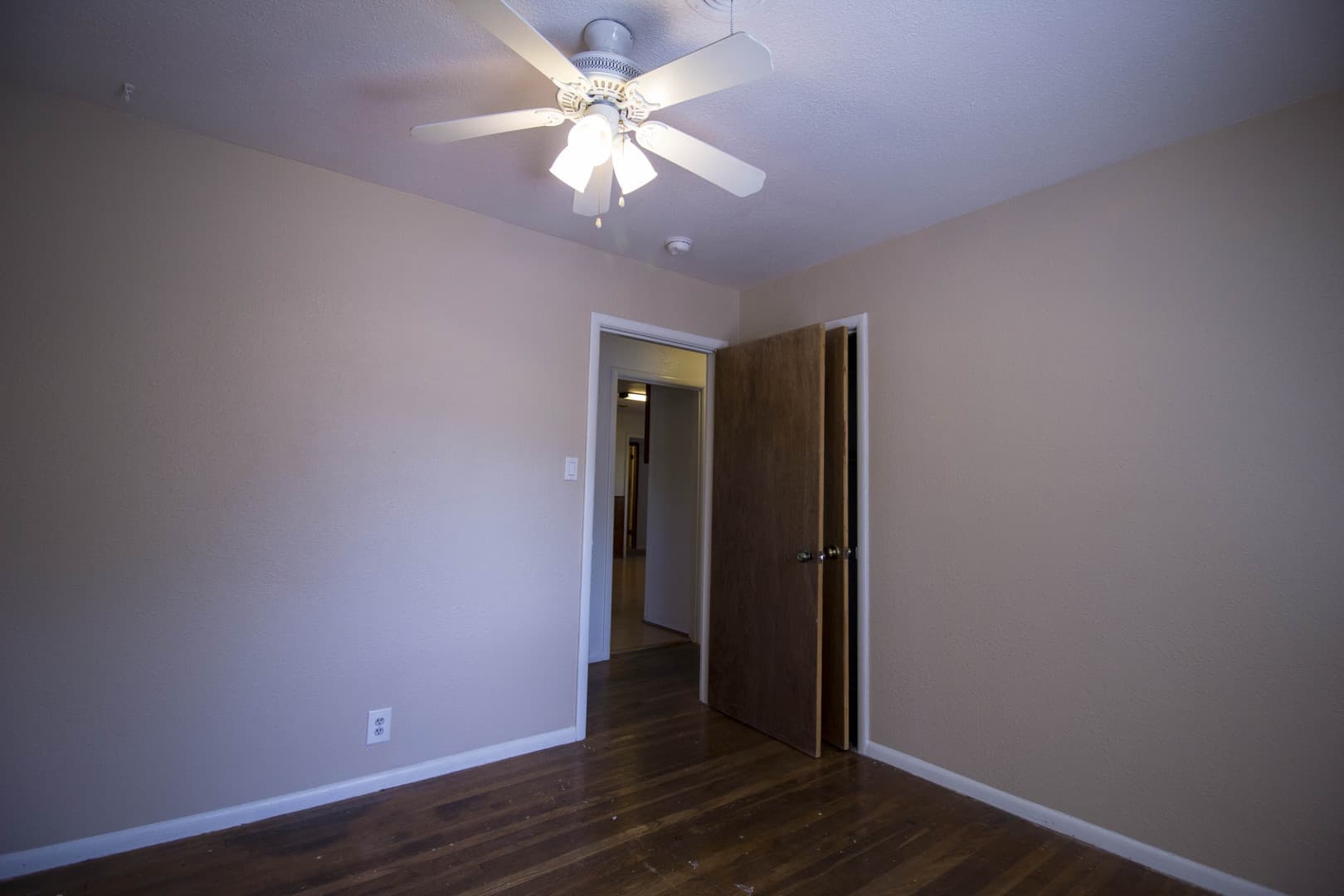 Denton House: 1004 Crescent