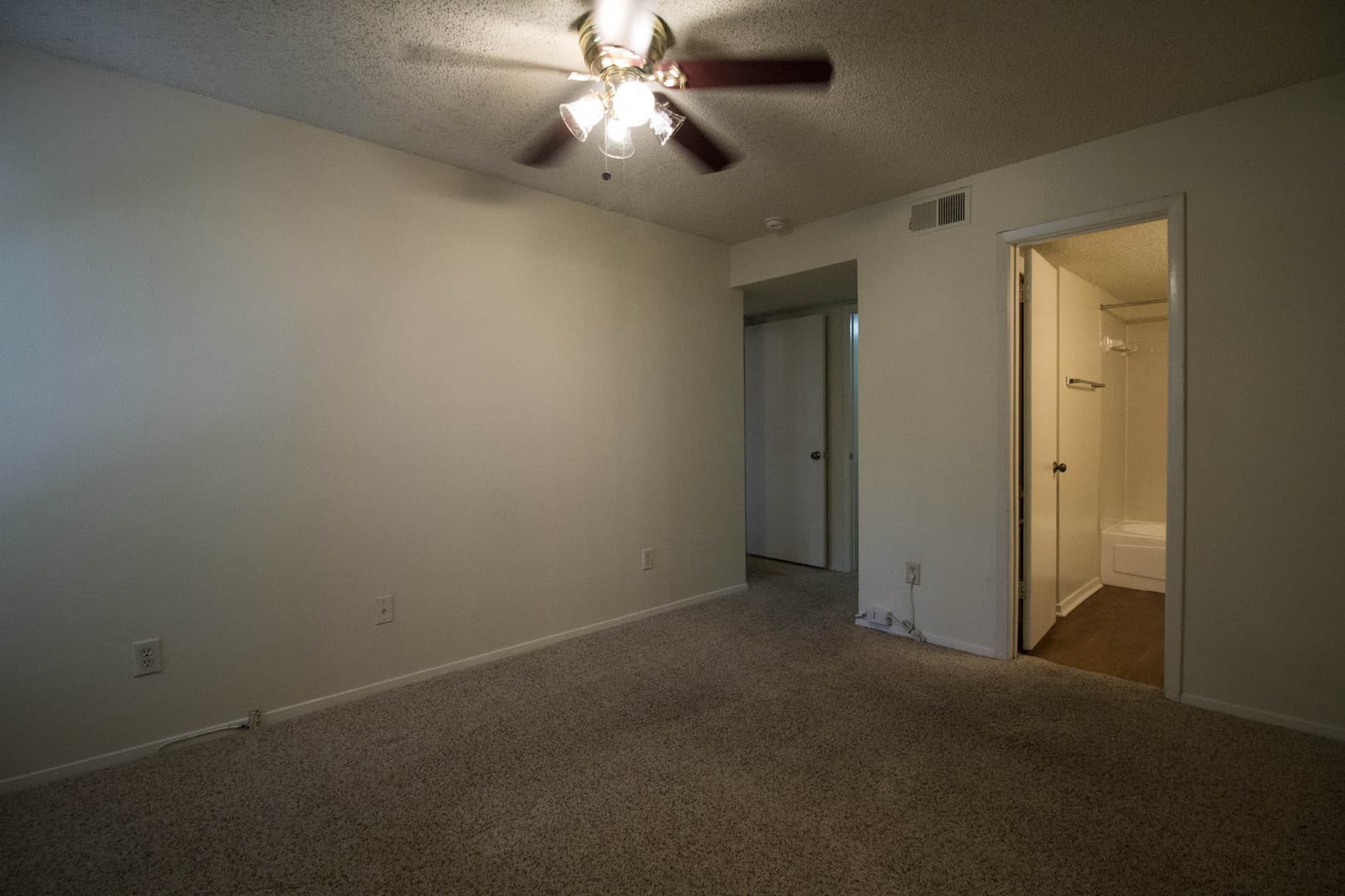 Denton Apartment: 218 North Texas Blvd.